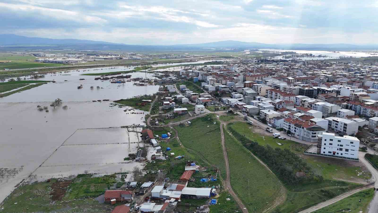 bursanin sular altinda kalan arazileri boyle goruntulendi 2 2sqhetJT