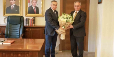 bursanin-yeni-milli-egitim-muduru-goreve-basladi-VeRKROLm.jpg