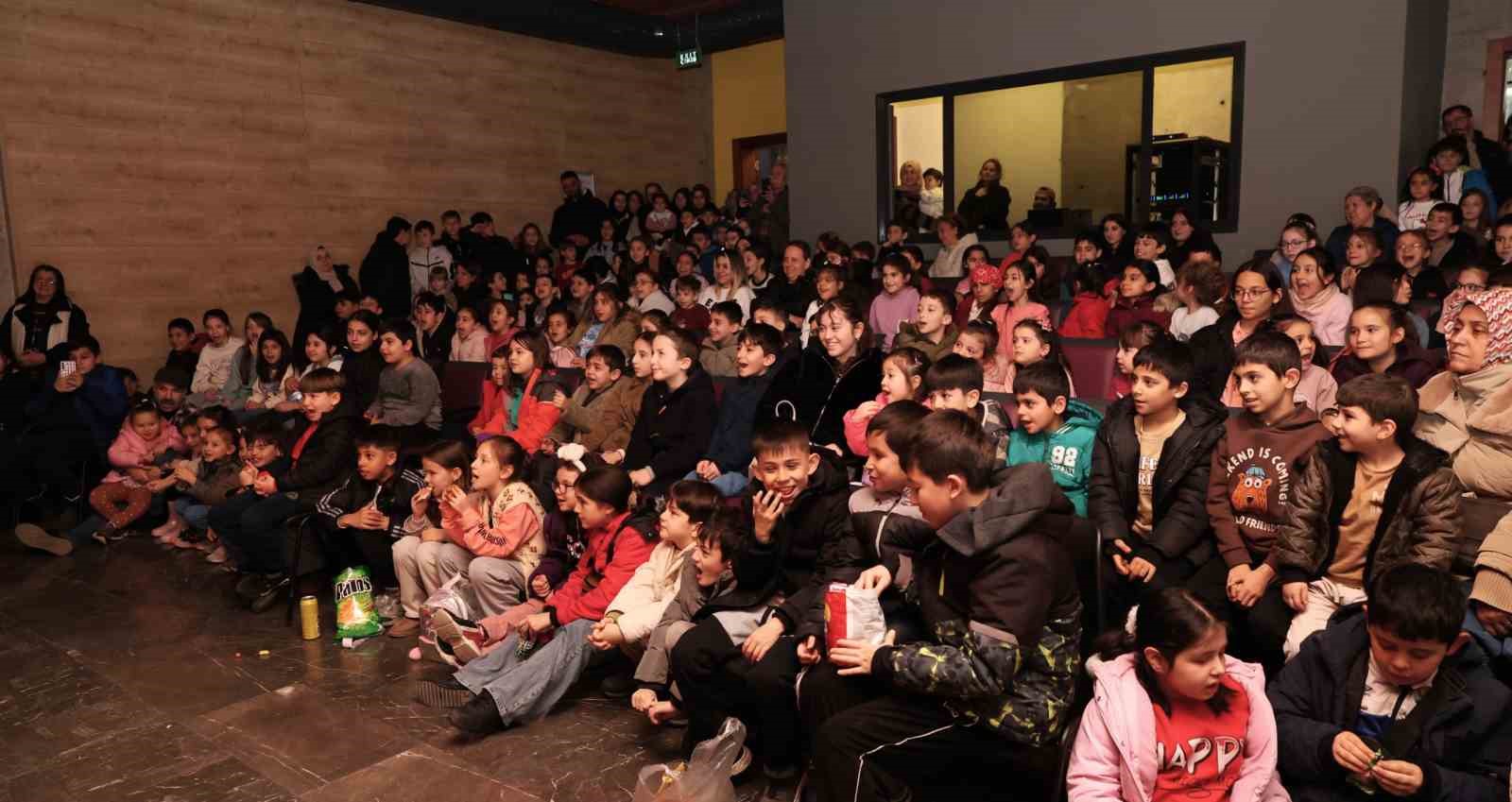 bursanin yuzlerce yillik simgeleri osmangazide perdeye yansidi 2 Bym6pTOU