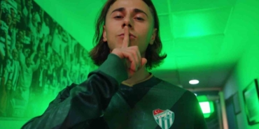 bursaspor-ara-transferde-4-imzayi-atti-x5iHIz2Z.jpg