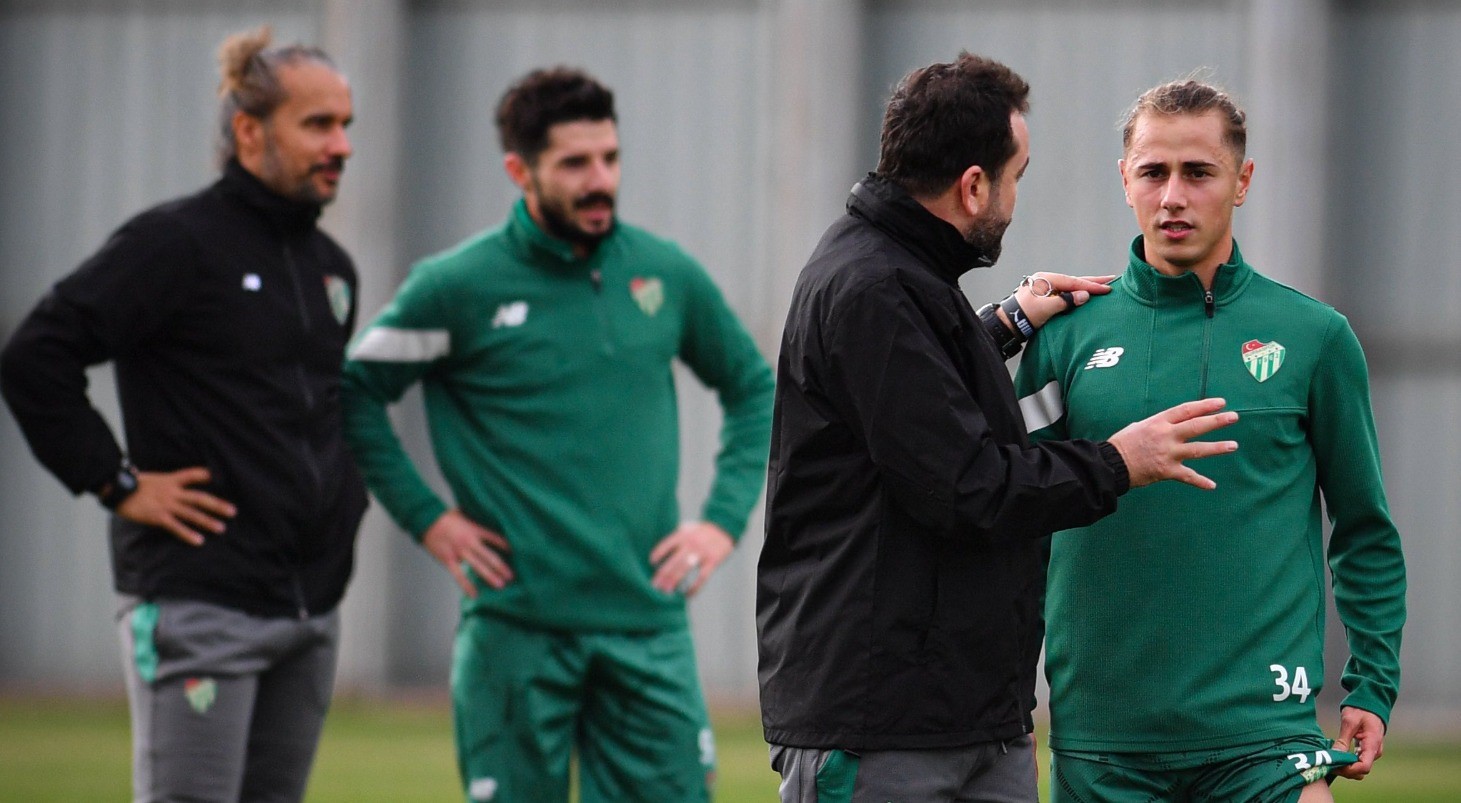 bursaspor arnavutkoy maci hazirliklarini tamamladi 0 ufW5qzDZ