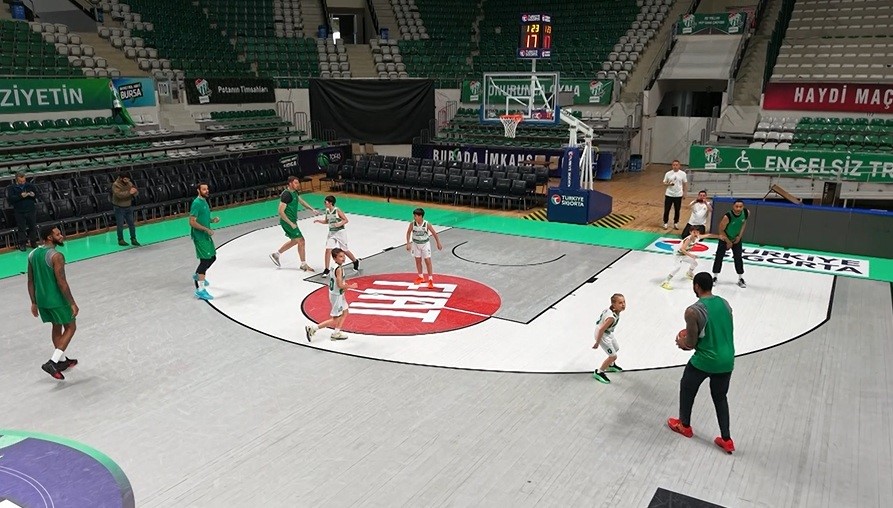 bursaspor basketbol takimini 120lik minikler terletti 1 nF7qZlIX
