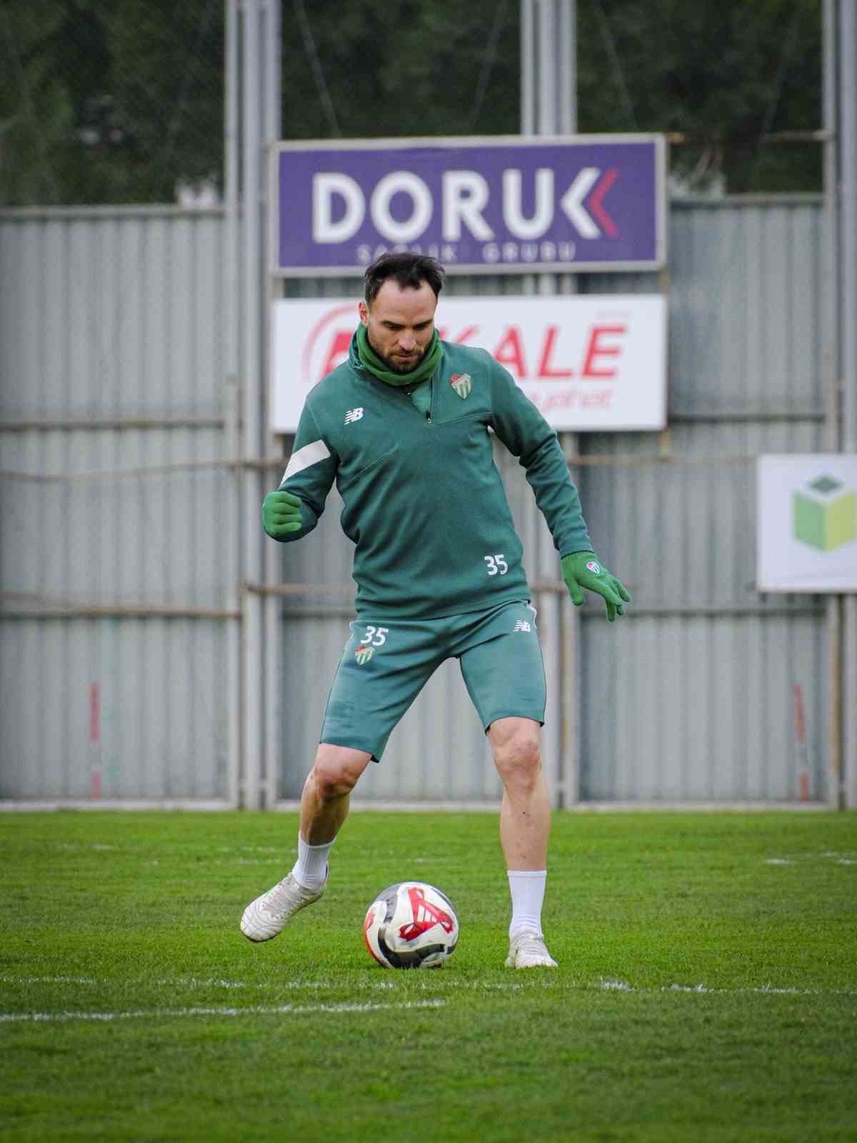 Bursaspor, Isparta 32 spor maçı hazırlıklarını sürdürüyor 5 bursaspor isparta 32 spor maci hazirliklarini surduruyor 1