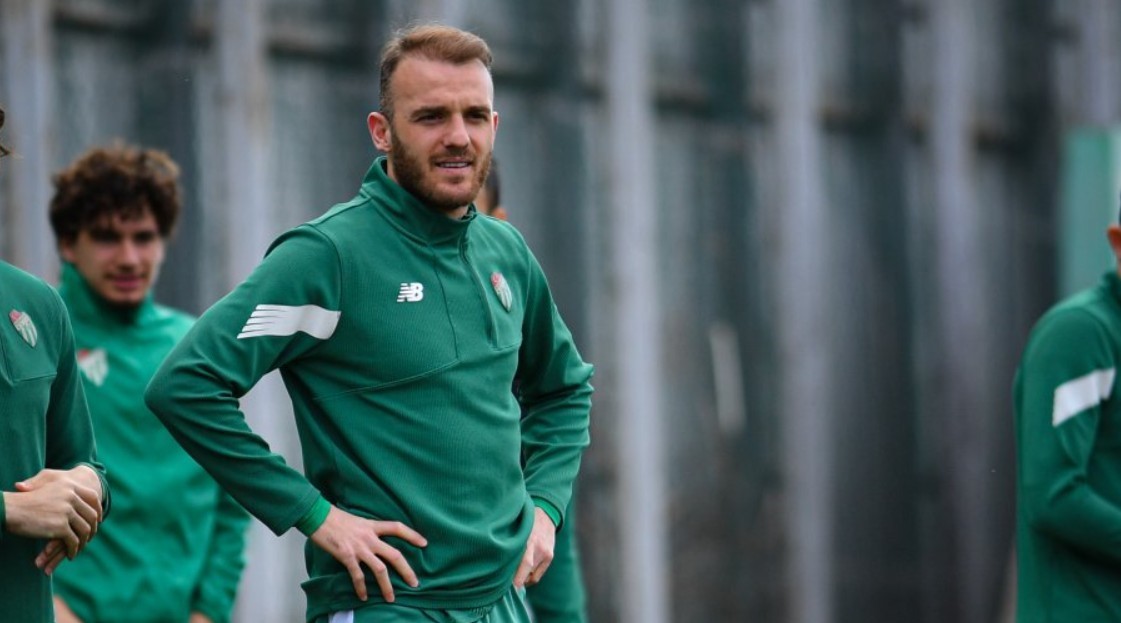 bursaspor isparta deplasmani icin yola cikiyor 1 P2RggNsQ