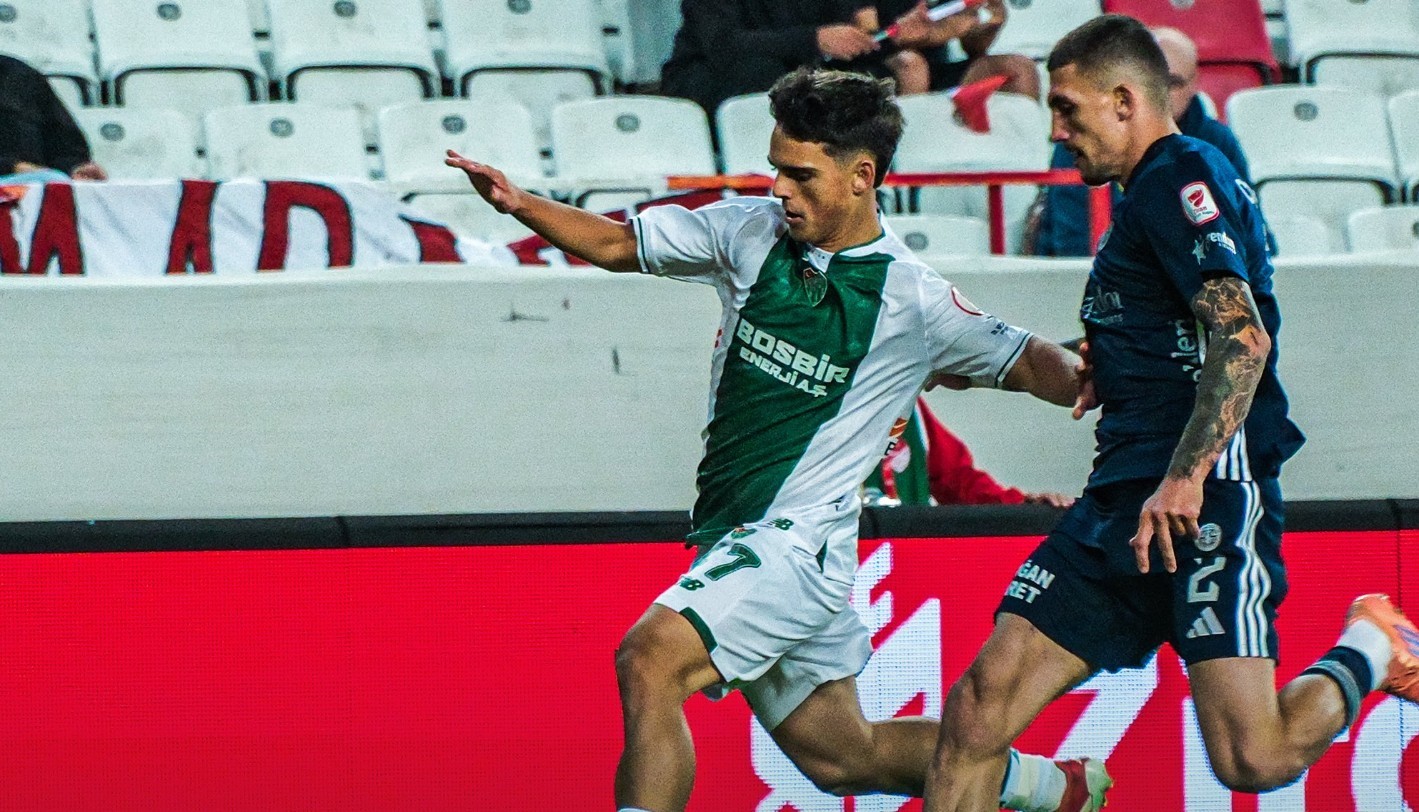 Bursaspor kupaya Antalyaspor deplasmanında veda etti 4 bursaspor kupaya antalyaspor deplasmaninda veda etti 0