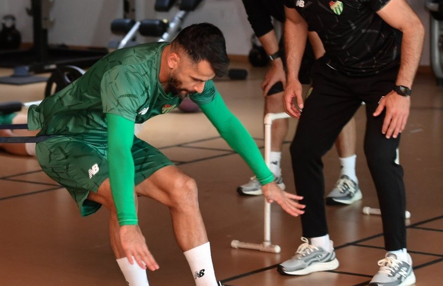 bursaspor sabah antrenmaninda kuvvet calisti 0 sLqfV1q3