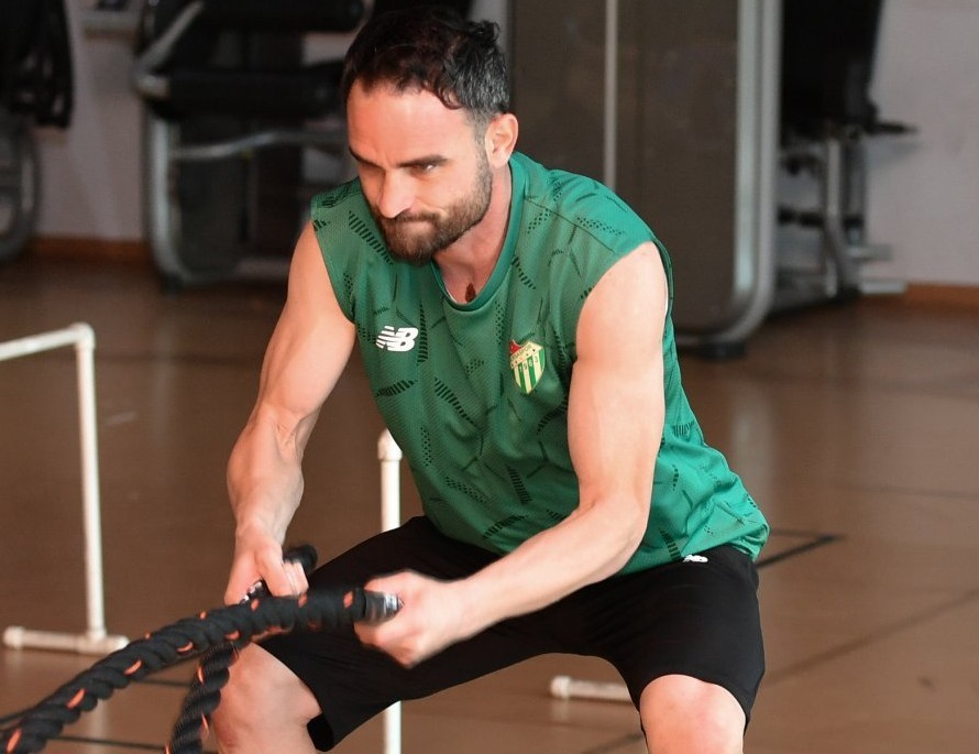 bursaspor sabah antrenmaninda kuvvet calisti 1
