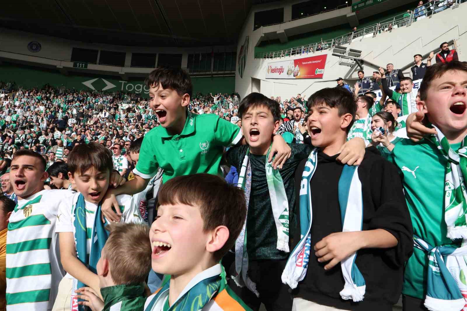 bursaspor sevgisi osmangazide buyuyor 2 i5gO9hXr