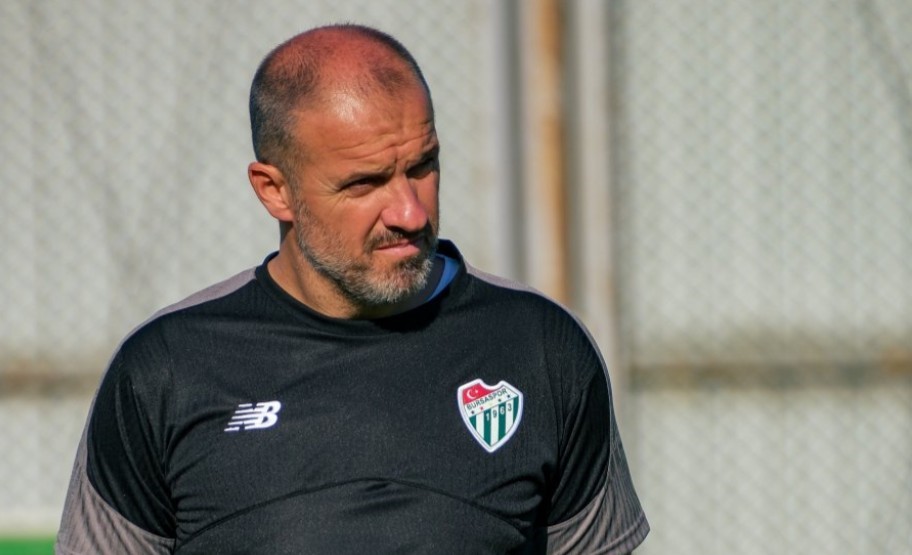 bursaspor sezonun ilk antrenmanini yapti 1 39ivYndu
