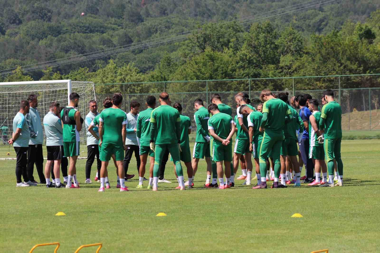 Bursaspor Teknik Direktörü Mustafa Er: "Hedefimiz Süper Lig’e çıkmak" 5 bursaspor teknik direktoru mustafa er hedefimiz super lige cikmak 1 89tjWl8A