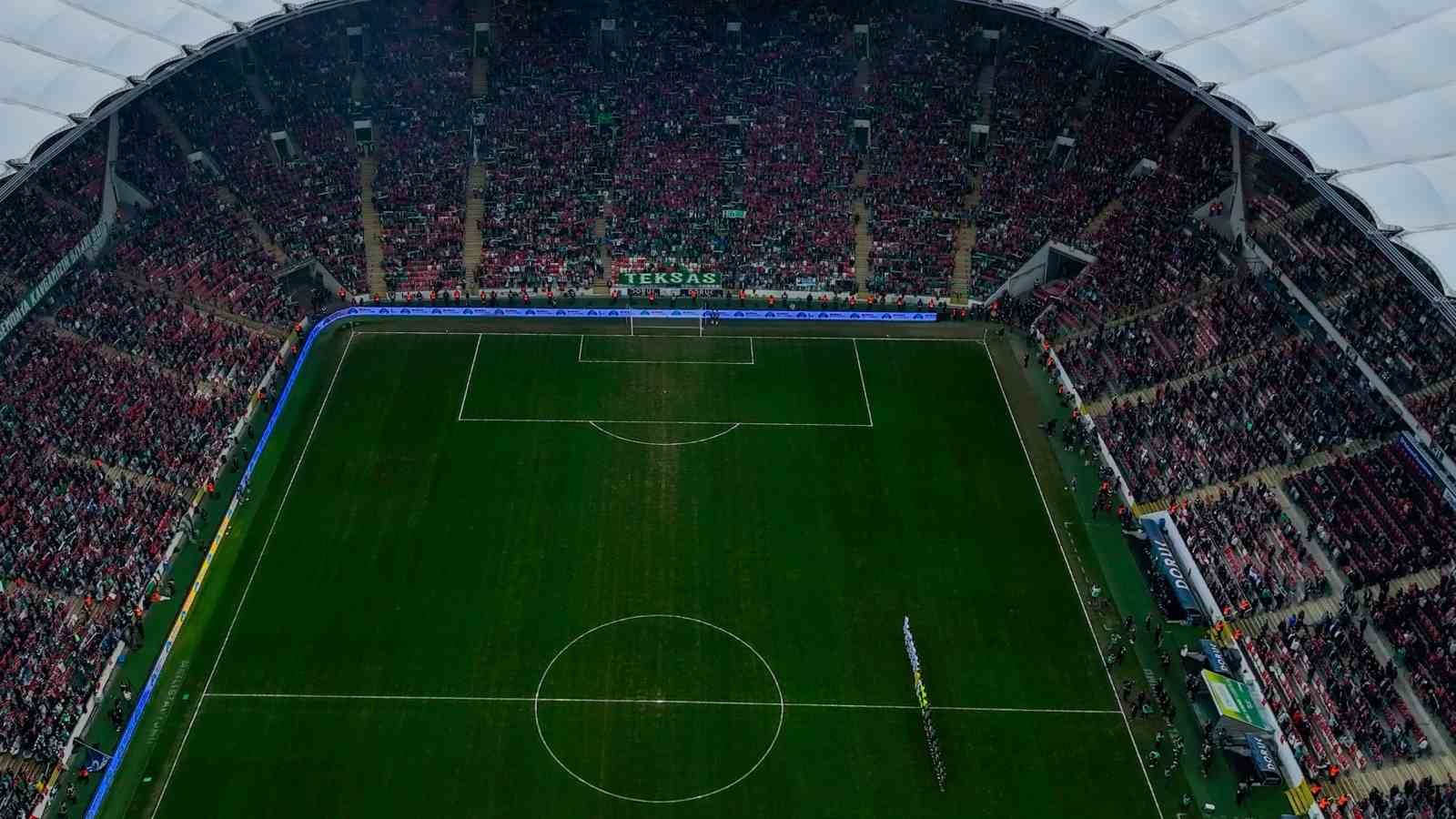 Bursaspor tribünleri Türk bayraklarıyla donatıldı 8 bursaspor tribunleri turk bayraklariyla donatildi 4 T8jhZqX2