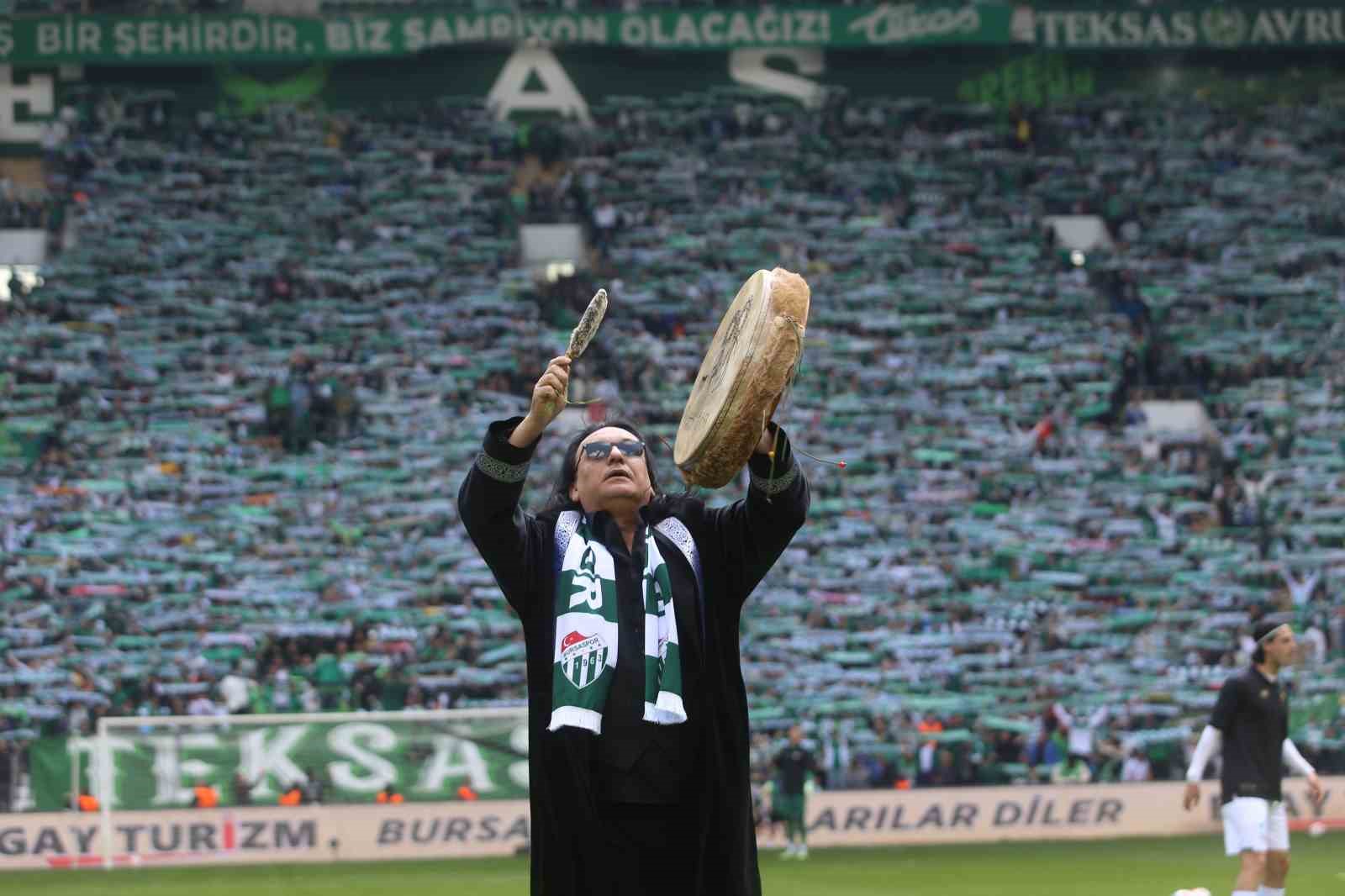 Bursaspor’a Gökhan Kırdar’dan özel beste sözü 9 bursaspora gokhan kirdardan ozel beste sozu 5 Wj4FyV5G
