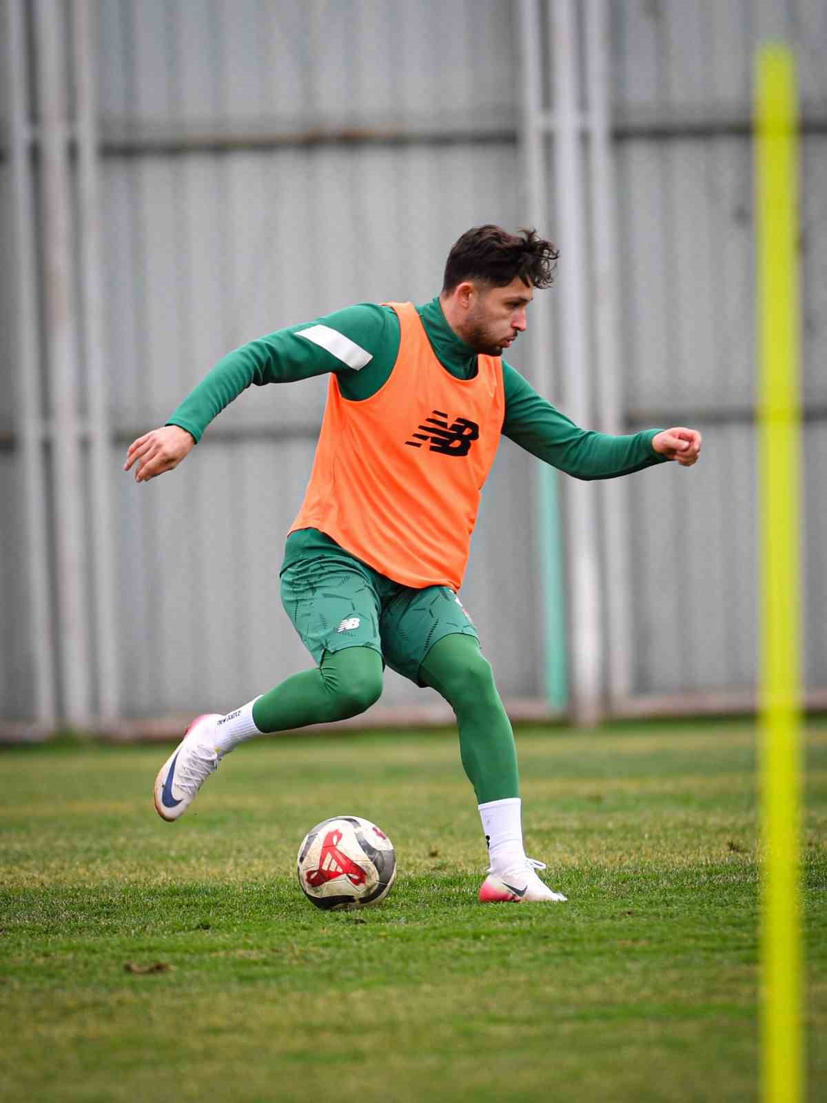 bursasporda adanaspor mesaisi basladi 2 5lutL8qh