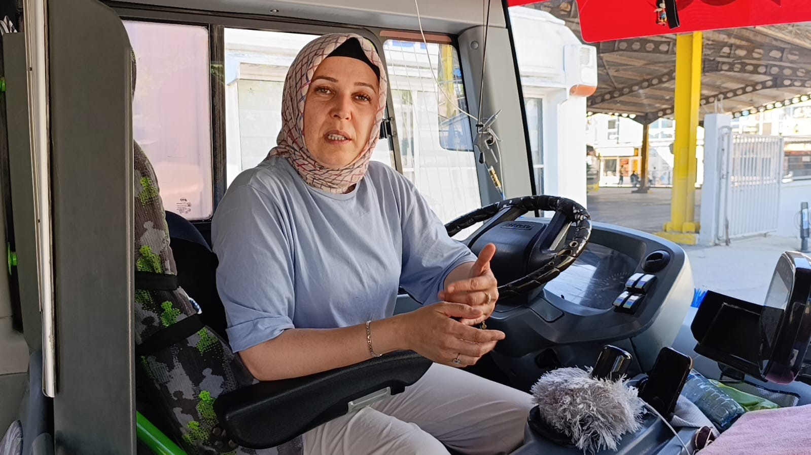 burulasin kadin otobus surucusunden ornek davranis 2 ulqnVqIc