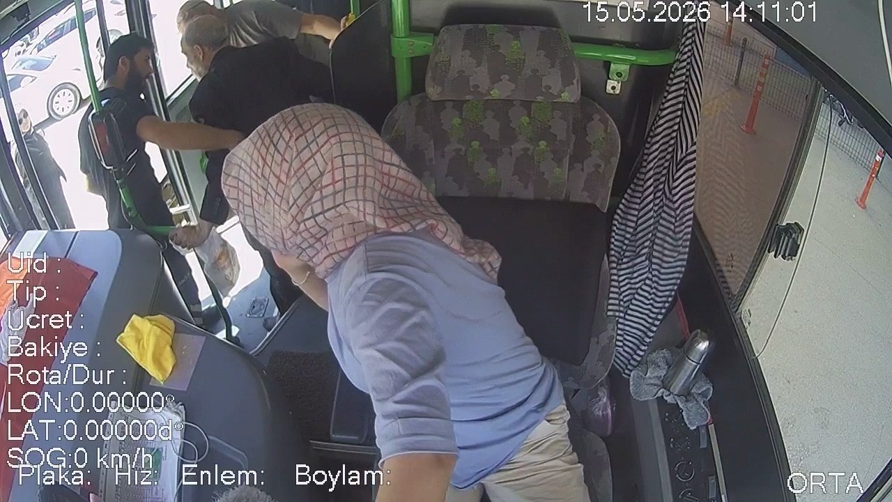 burulasin kadin otobus surucusunden ornek davranis 3 9f8mhQSm