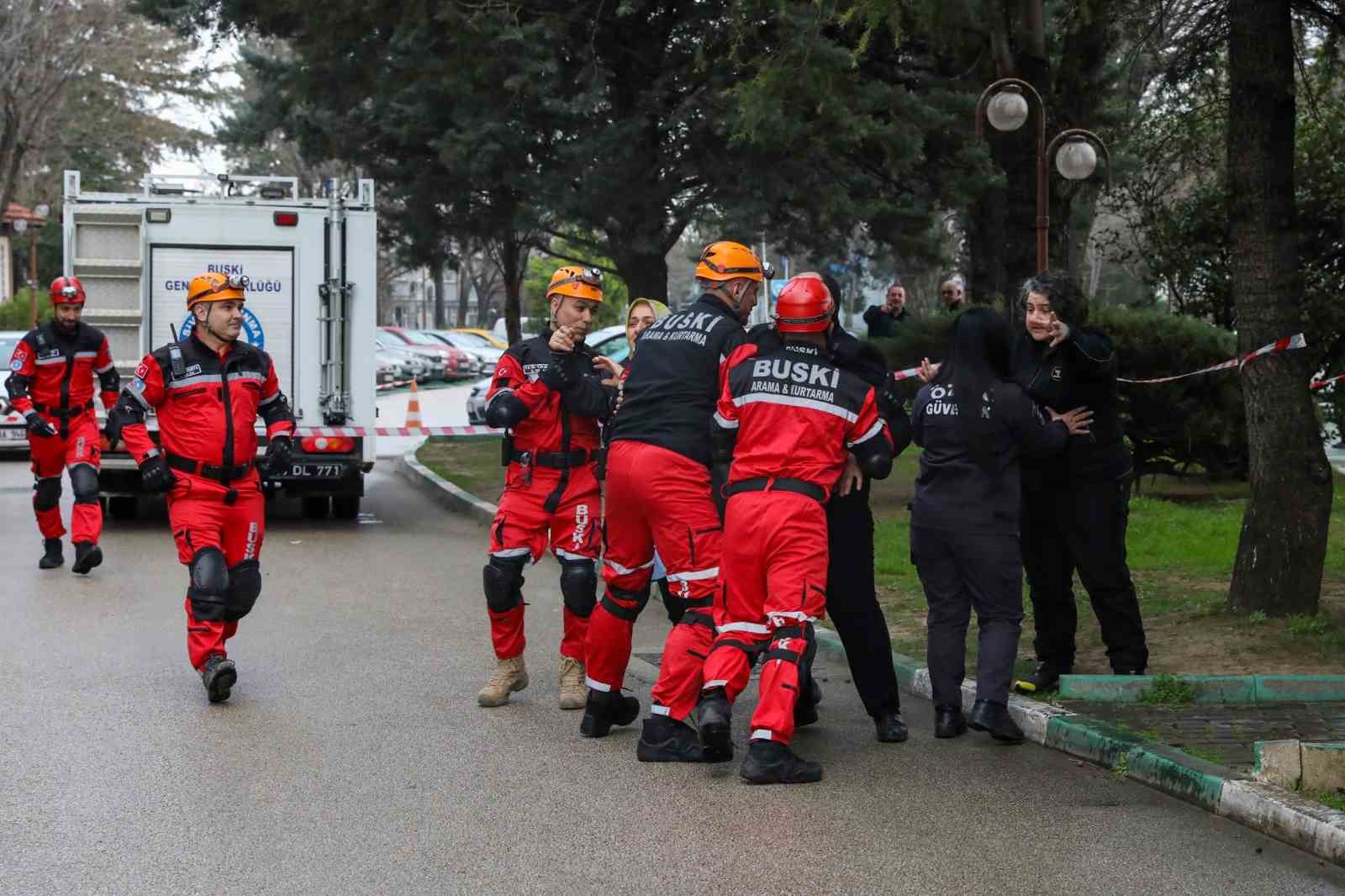 BUSKİ’den gerçeği aratmayan tatbikat 6 buskiden gercegi aratmayan tatbikat 2