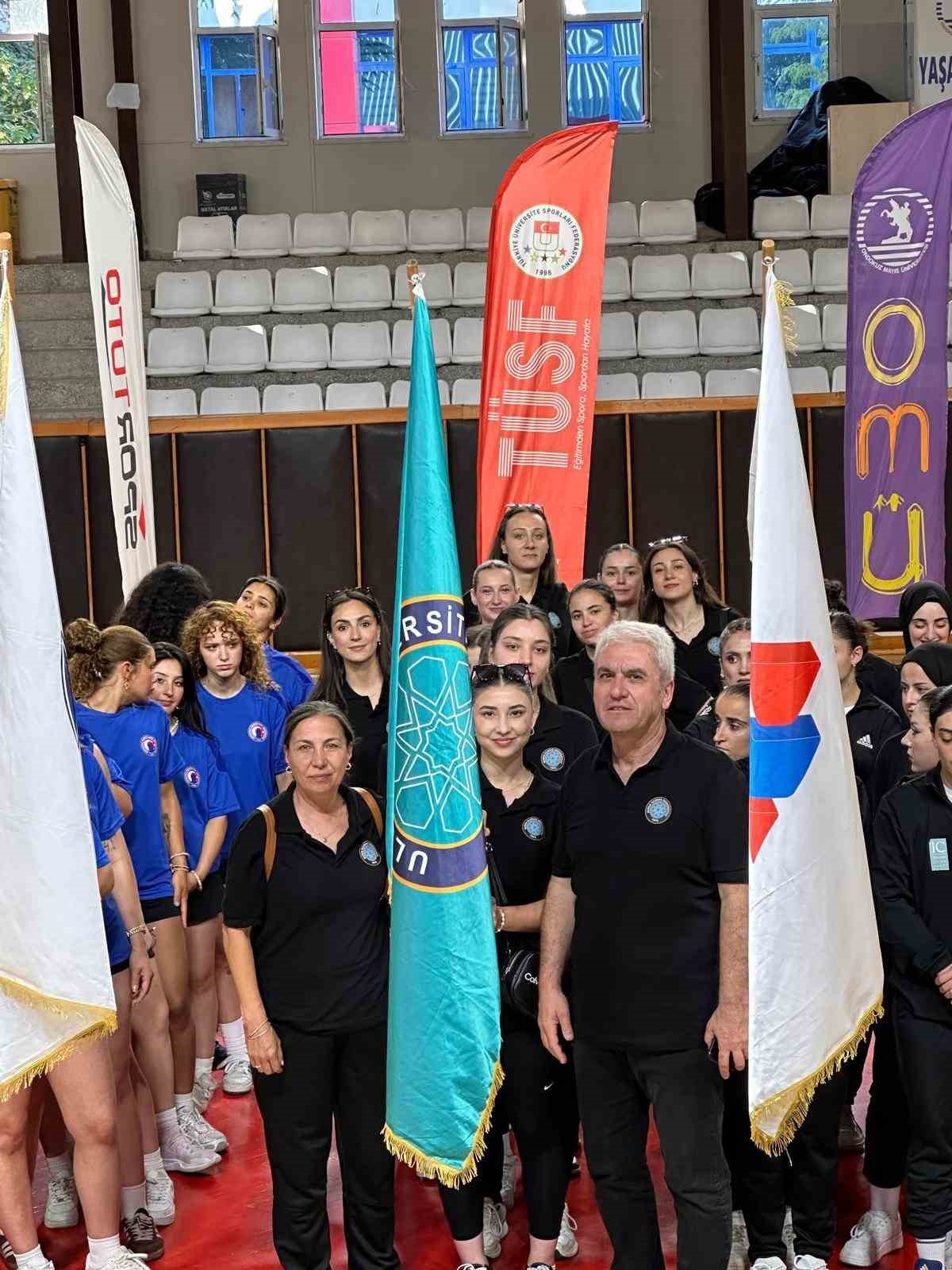 buu kadin hentbol takimi turkiye sampiyonu oldu 3 2Fa2qGWr