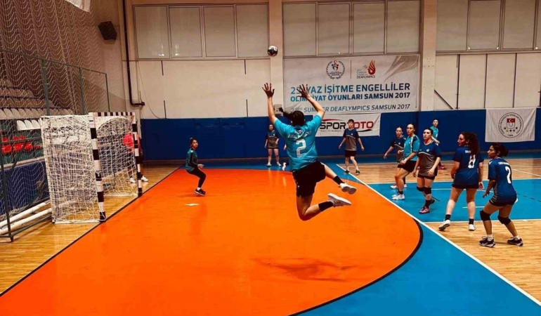 buu-kadin-hentbol-takimi-turkiye-sampiyonu-oldu-hX4bbquC.jpg
