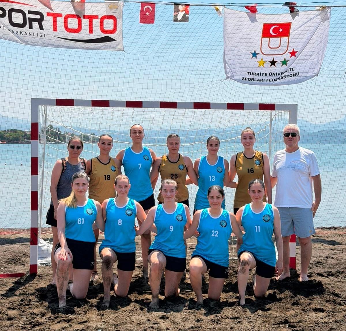 buu kadin hentbol takimindan cifte gurur 2 wI3qzpBO