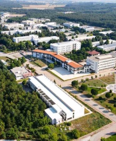 buu-turkiyenin-en-iyi-18-universitesi-arasinda-yer-aldi-4UOgxyiB.jpg