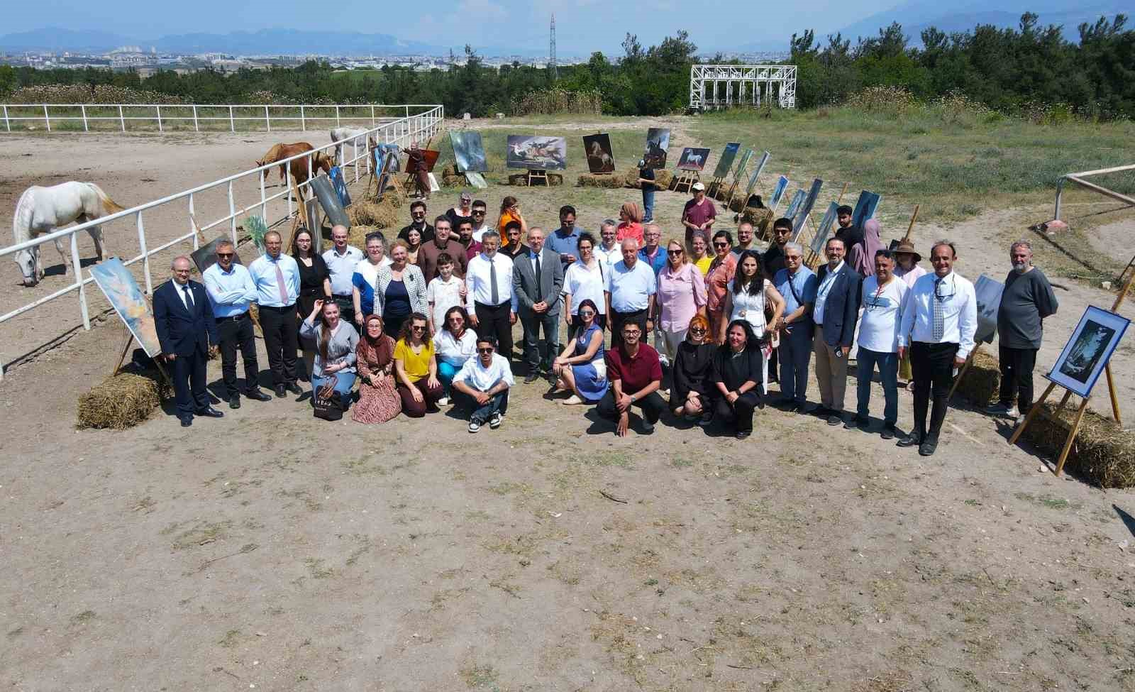buude bilim ve sanat atin asaletinde bulustu 0 Ien4TfRi