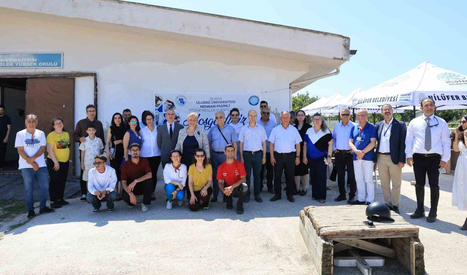 buude bilim ve sanat atin asaletinde bulustu 3 sEGzyuPh