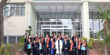 buude-profesorluk-belgeleri-torenle-takdim-edildi-tVtkmfkg.jpg