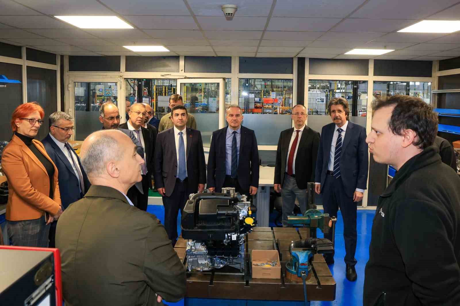 buuden oyak renaulta is birligi ziyareti 4 shPTZFCG