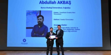 buulu-akademisyene-bilim-akademisi-2026-odulu-gOuX5GKc.jpg