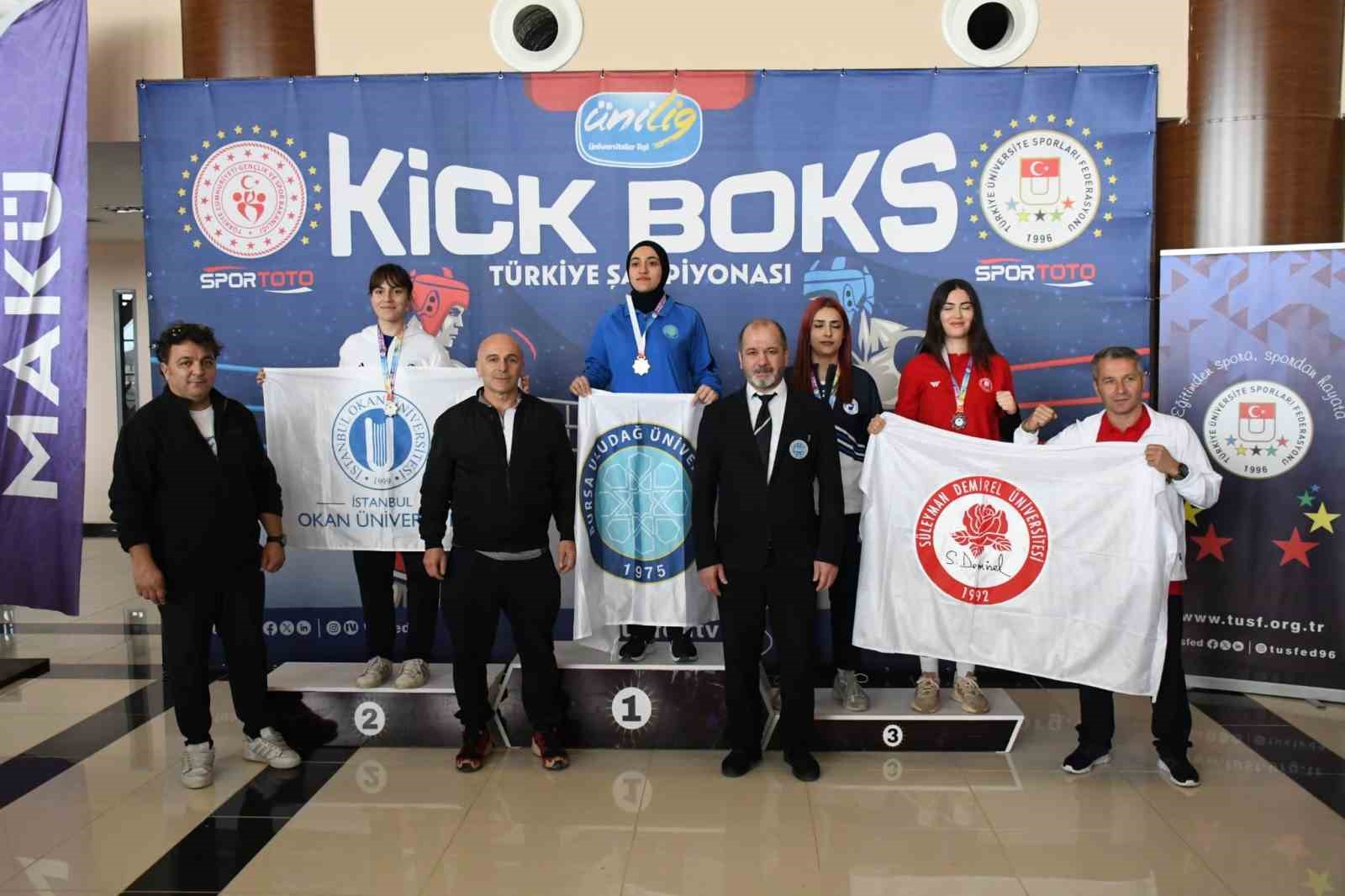 buulu kick boksculardan madalya basarisi 0 3U552gQc