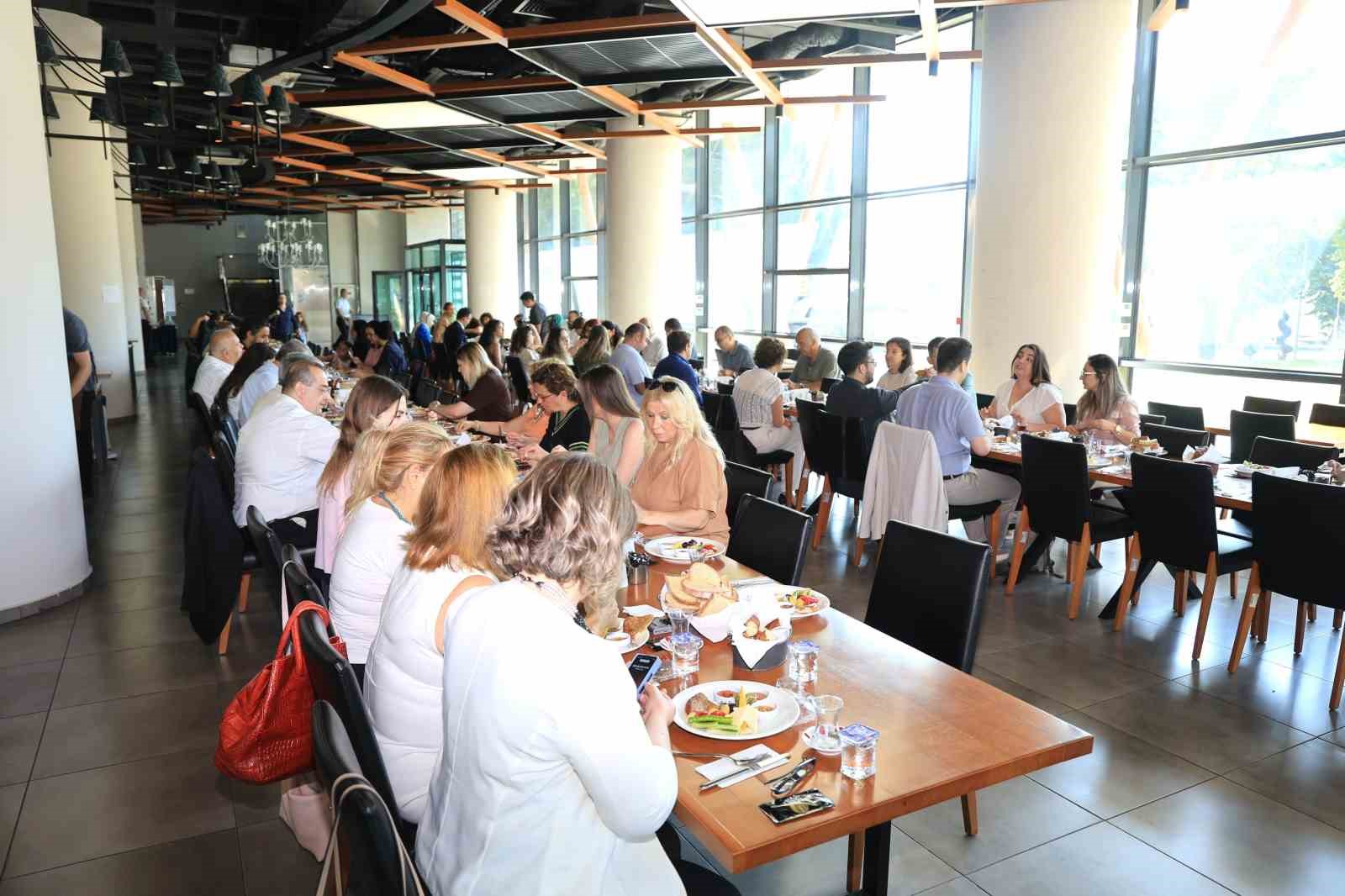 buunun akademik yukselisi devam ediyor 0 LeDJ9bdH