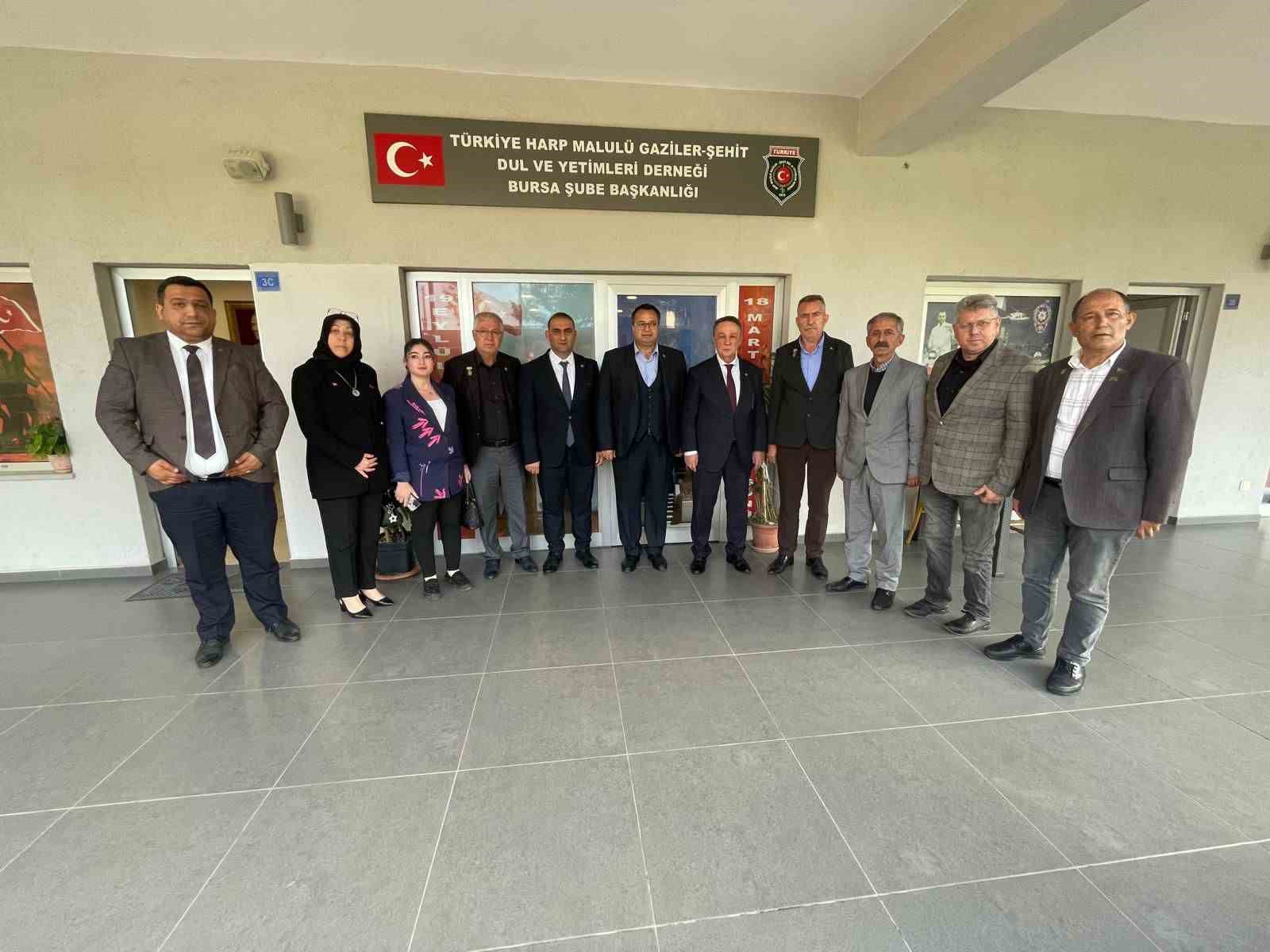 buyuk birlik partisinden sehit ve gazi aileleri derneklerine anlamli ziyaret 4 SDcCkiCZ