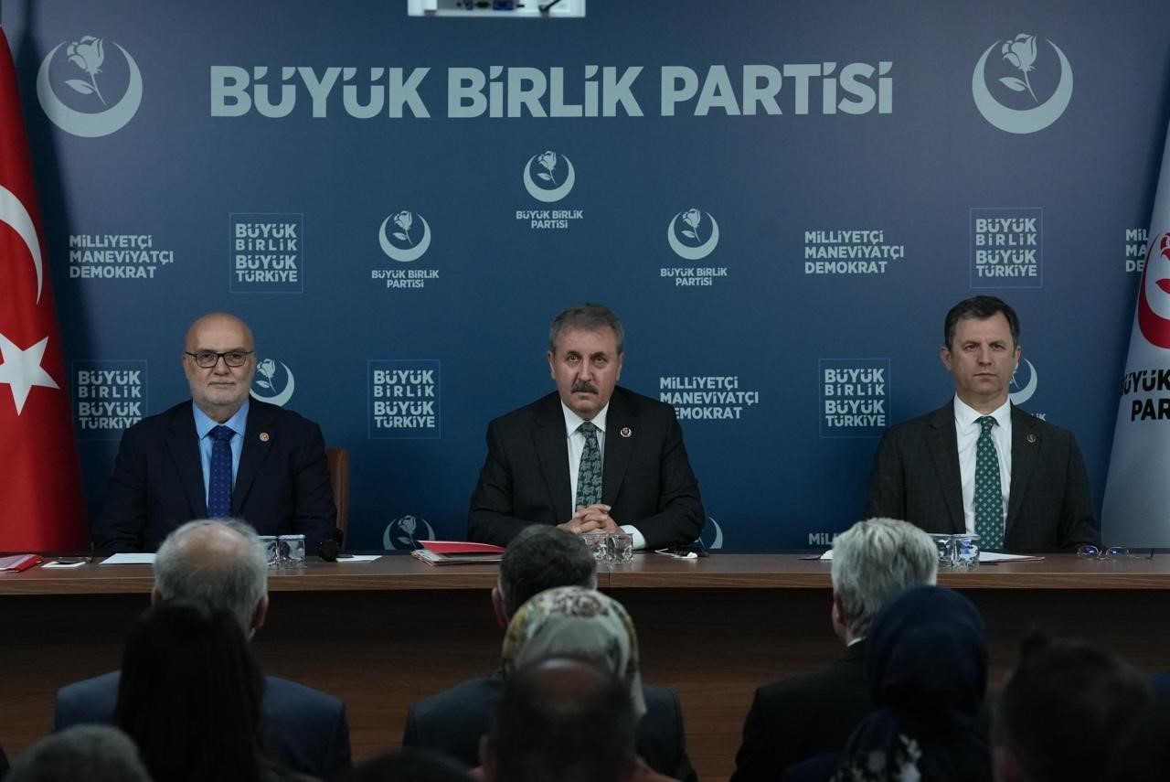 buyuk birlik partisinin 13uncu olagan buyuk kurultay tarihi belli oldu 3 Em2CIkGt
