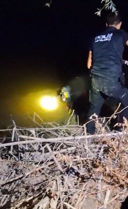 Büyük Menderes’te kaybolan 2 çocuk için gece boyunca arama çalışması 5 buyuk mendereste kaybolan 2 cocuk icin gece boyunca arama calismasi 1 492JdJK9