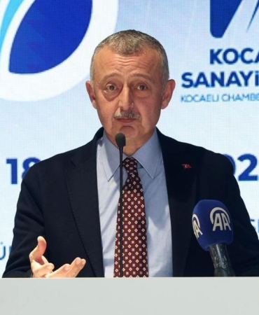 buyukakindan-sanayicilere-kocaelispor-icin-ayda-1000-dolar-verecek-1000-firma-yok-mu-vIrJIyJn.jpg