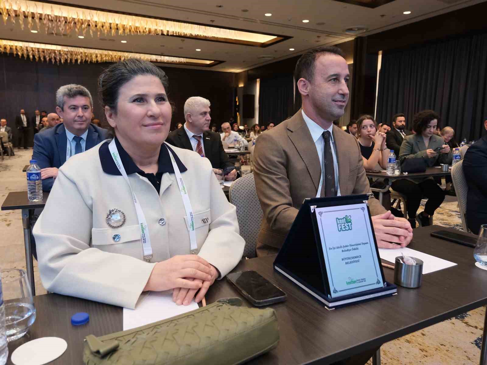 buyukcekmece belediyesi en iyi akilli sehir odulunun sahibi oldu 4 fKSABWSu