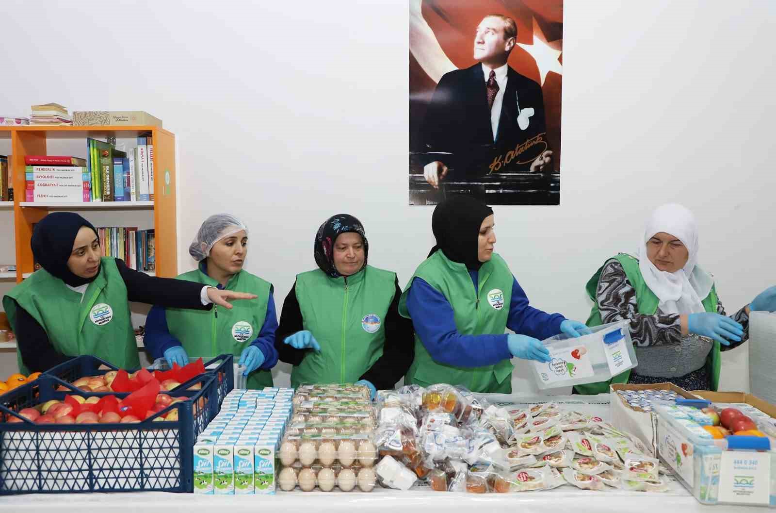 buyukcekmece belediyesinden ogrencilere beslenme destegi devam ediyor 1 1z6Xa1PM