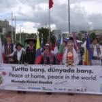 buyukcekmece-kultur-ve-sanat-festivalinin-celenk-takdim-toreni-taksim-cumhuriyet-aniti-onunde-gerceklestirildi-jUMgCKyL.jpg