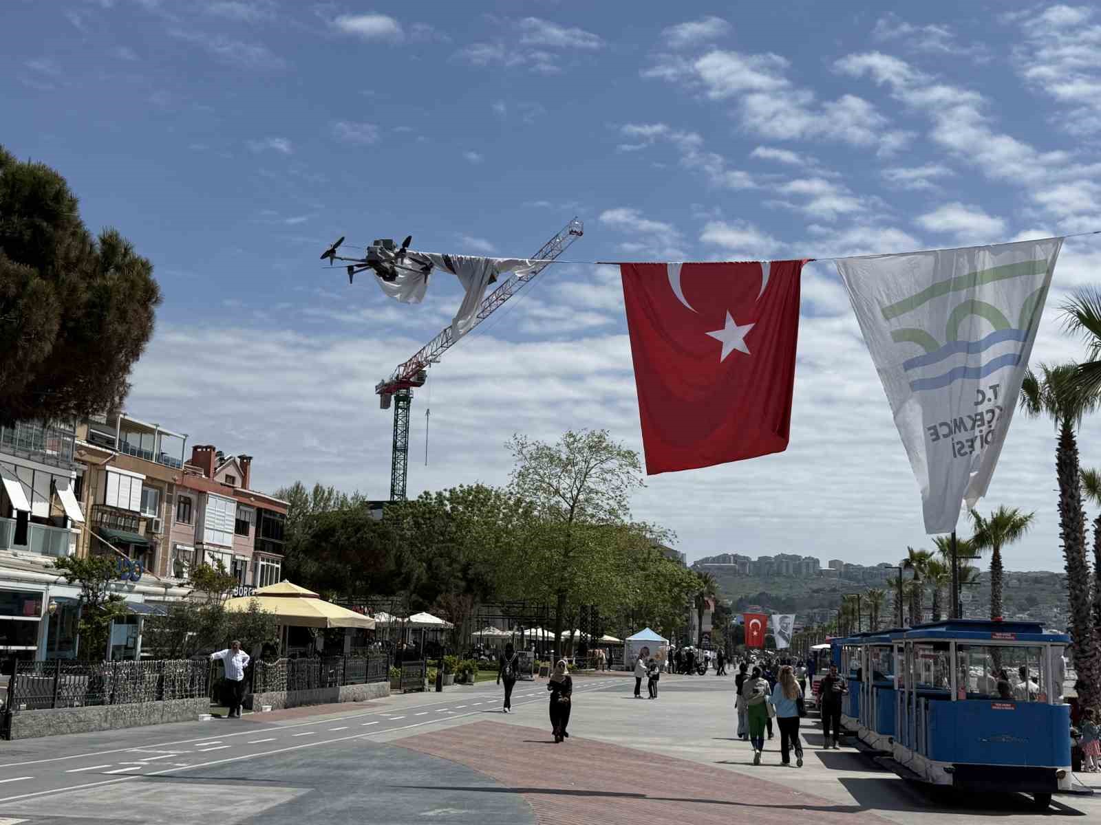 buyukcekmece sahilde polisten dron destekli uygulama 2 VphIfkXl