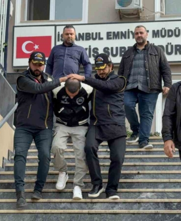 buyukcekmecede-3-kisinin-olduruldugu-kanli-cinayetin-detaylari-ortaya-cikti-supheli-adliyeye-sevk-edildi-jKaZRFm9.jpg
