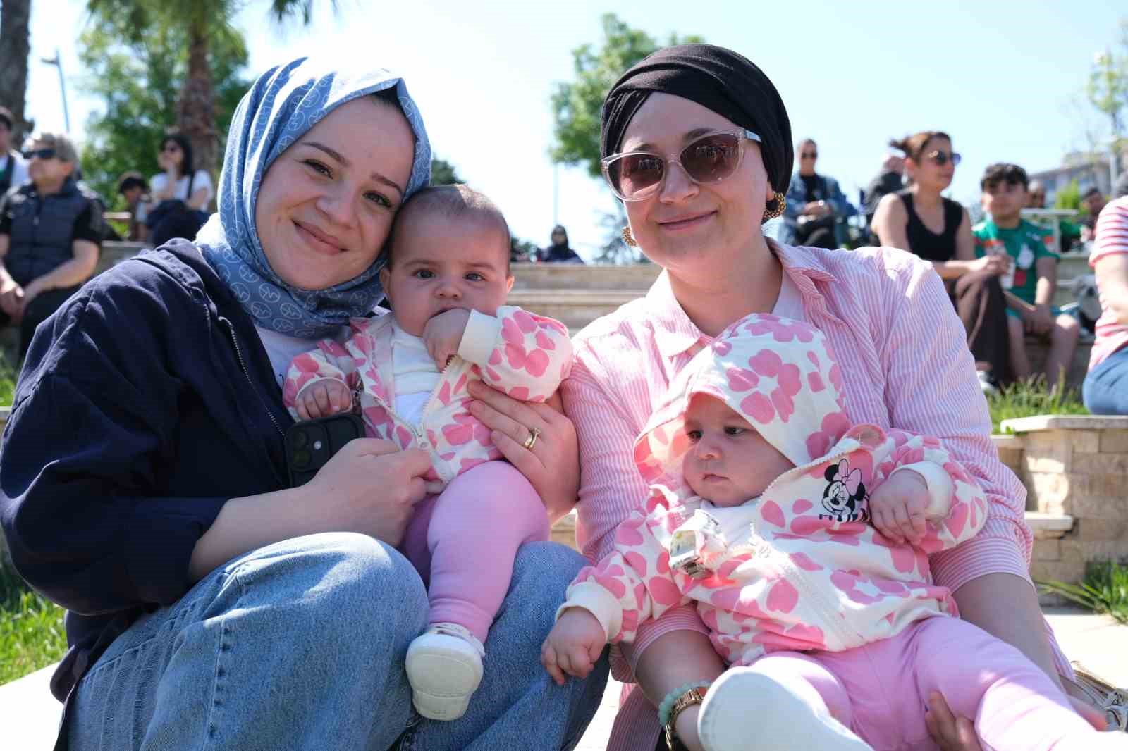 buyukcekmecede anneler gunu konseri renkli goruntulere sahne oldu 3 t7wDTMgb
