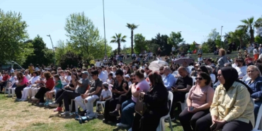 buyukcekmecede-anneler-gunu-konseri-renkli-goruntulere-sahne-oldu-JtYTatlP.jpg