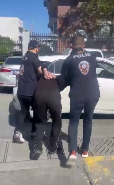Büyükçekmece’de bıçaklı kavgada ölen 16 yaşındaki çocuğun ailesine tehdit mesajları atıldı 5 buyukcekmecede bicakli kavgada olen 16 yasindaki cocugun ailesine tehdit mesajlari atildi 1