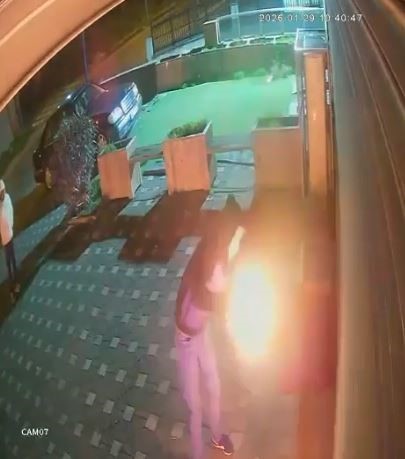 buyukcekmecede is yerine molotoflu saldiri kamerada 1 NGGZADpm