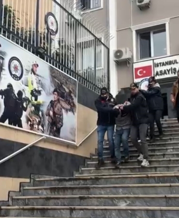 buyukcekmecede-is-yerine-molotoflu-saldiri-kamerada-vrg21cuO.jpg