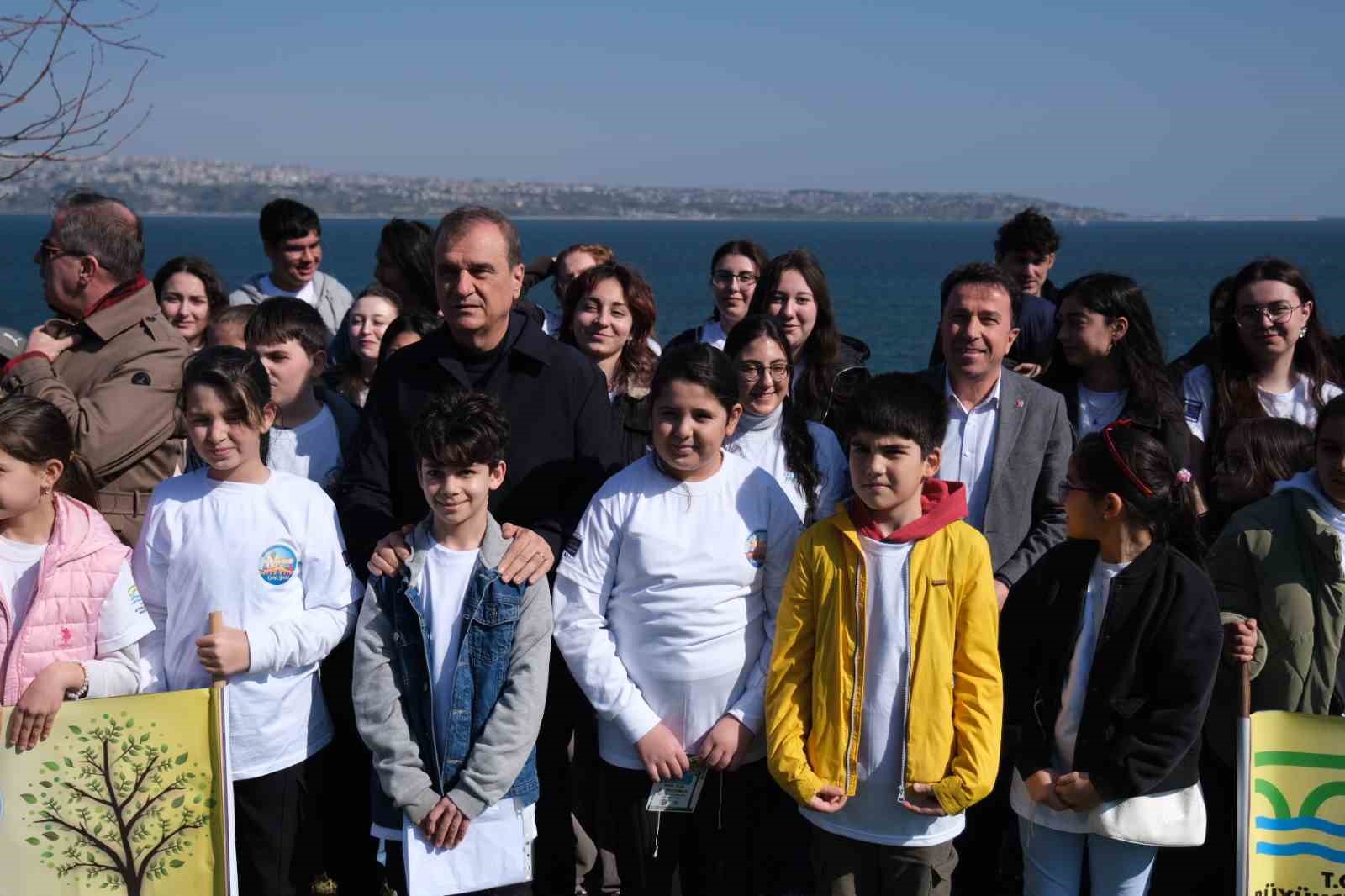 buyukcekmecede orman haftasinda 100 fidan toprakla bulusturuldu 2 VICaRQQh