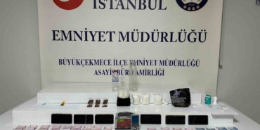 buyukcekmecede-pecete-kutusundan-uyusturucu-cikti-9j4sK74D.jpg