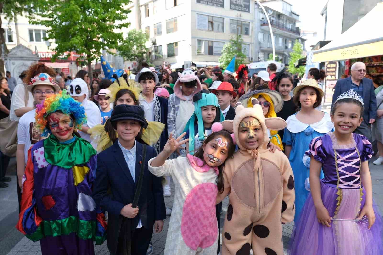 buyukcekmecede tiyatro festivali coskusu basladi 0 aHbC2s7e