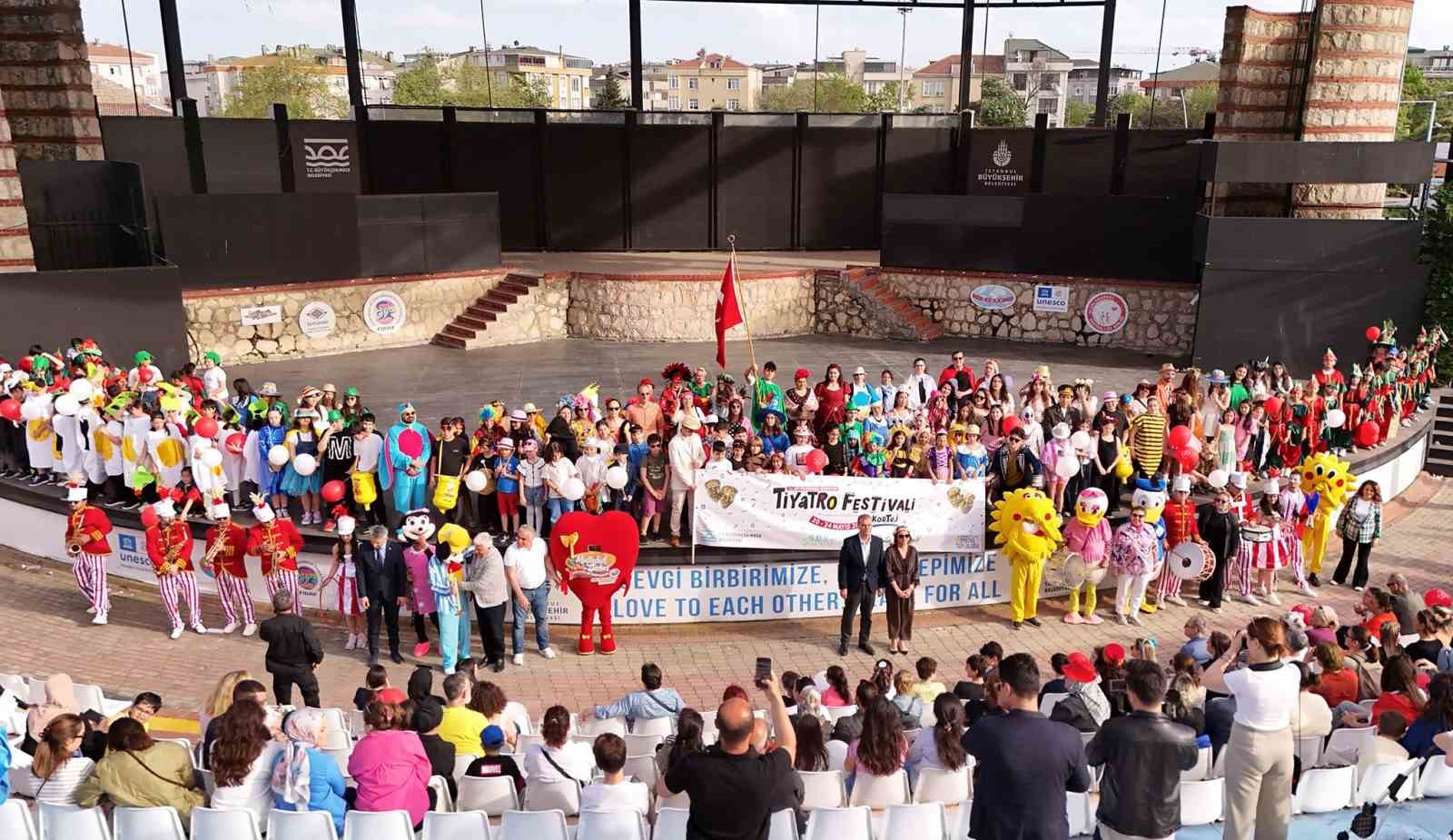 buyukcekmecede tiyatro festivali coskusu basladi 5 3kwQb3Cj