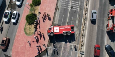 buyukcekmecede-yangina-giden-itfaiye-araci-devrildi-2-yarali-W9cKfTgi.jpg